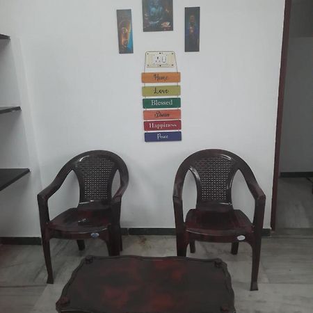White House- 1Bk Pleasant Apartment With Open Terrace Коимбаторе Екстериор снимка
