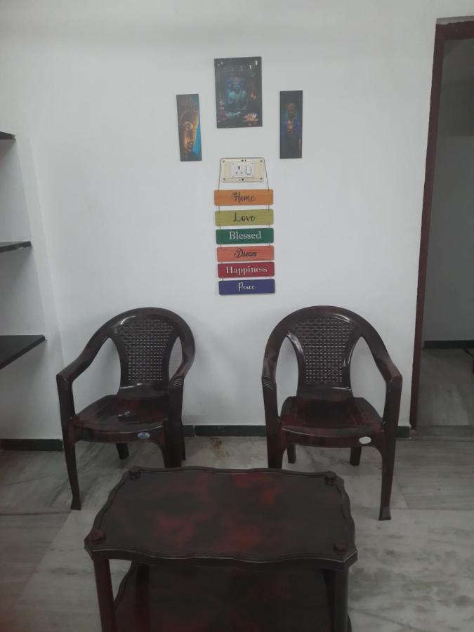 White House- 1Bk Pleasant Apartment With Open Terrace Коимбаторе Екстериор снимка